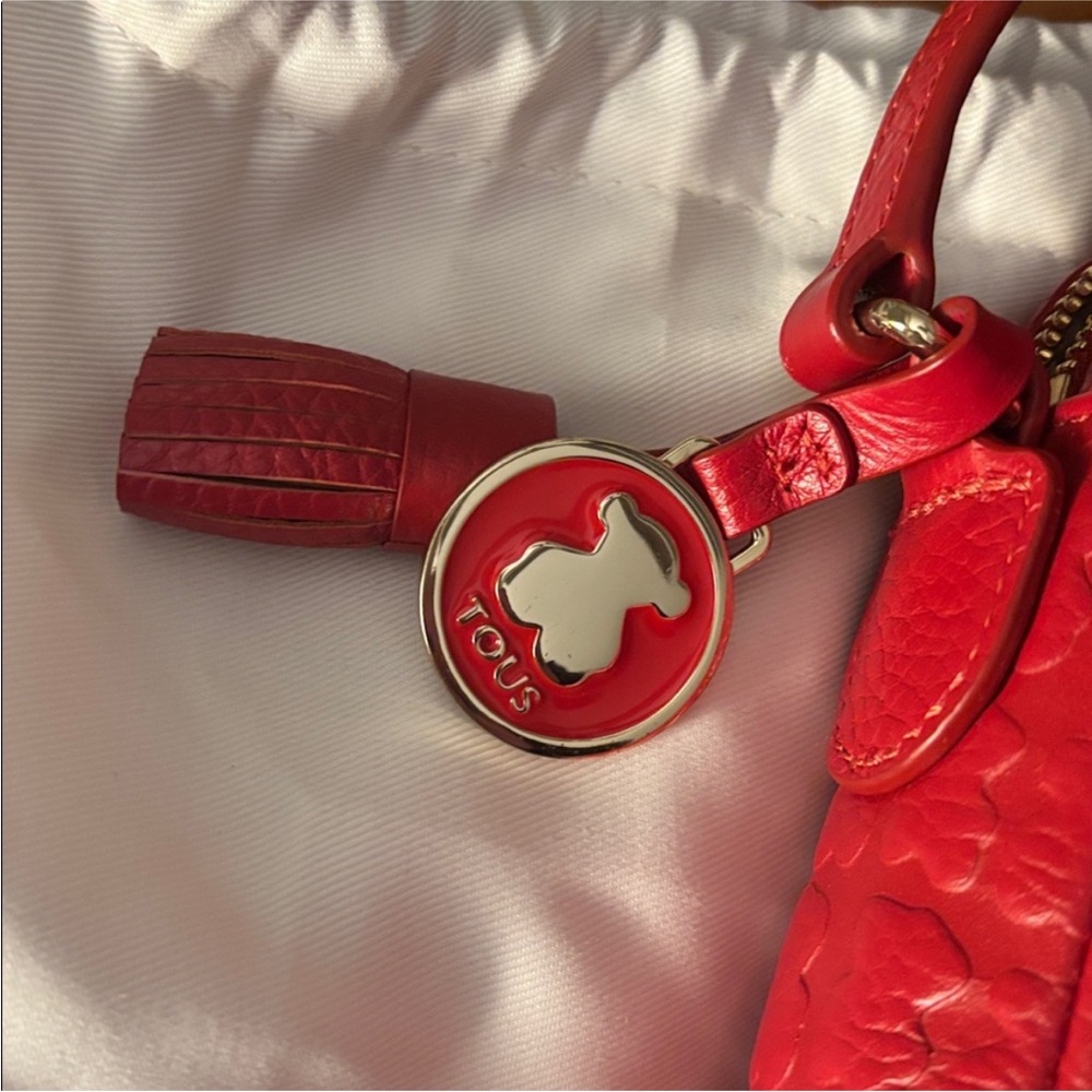 ๐ฆโ๐ฅ {PRICE FIRM} TOUS Red Leather Sherton Crossbosy Bag - Picture 5 of 7